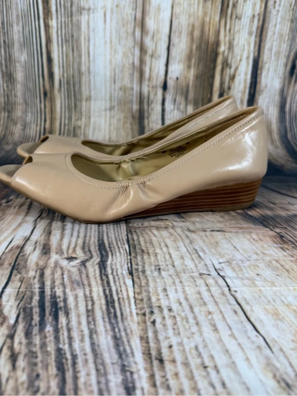 Naturalizer Copper Nude Leather Peep Toe Wedge Heels Womens 10 Chic Comfort